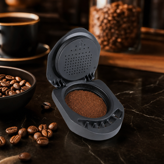 Adaptador de Cápsula Reutilizável Compatível com Dolce Gusto em bancada premium